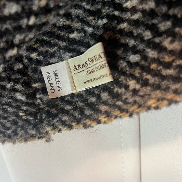 Aran Elegant Wool Black and Gray Women's Scarf - Picture 3 of 6